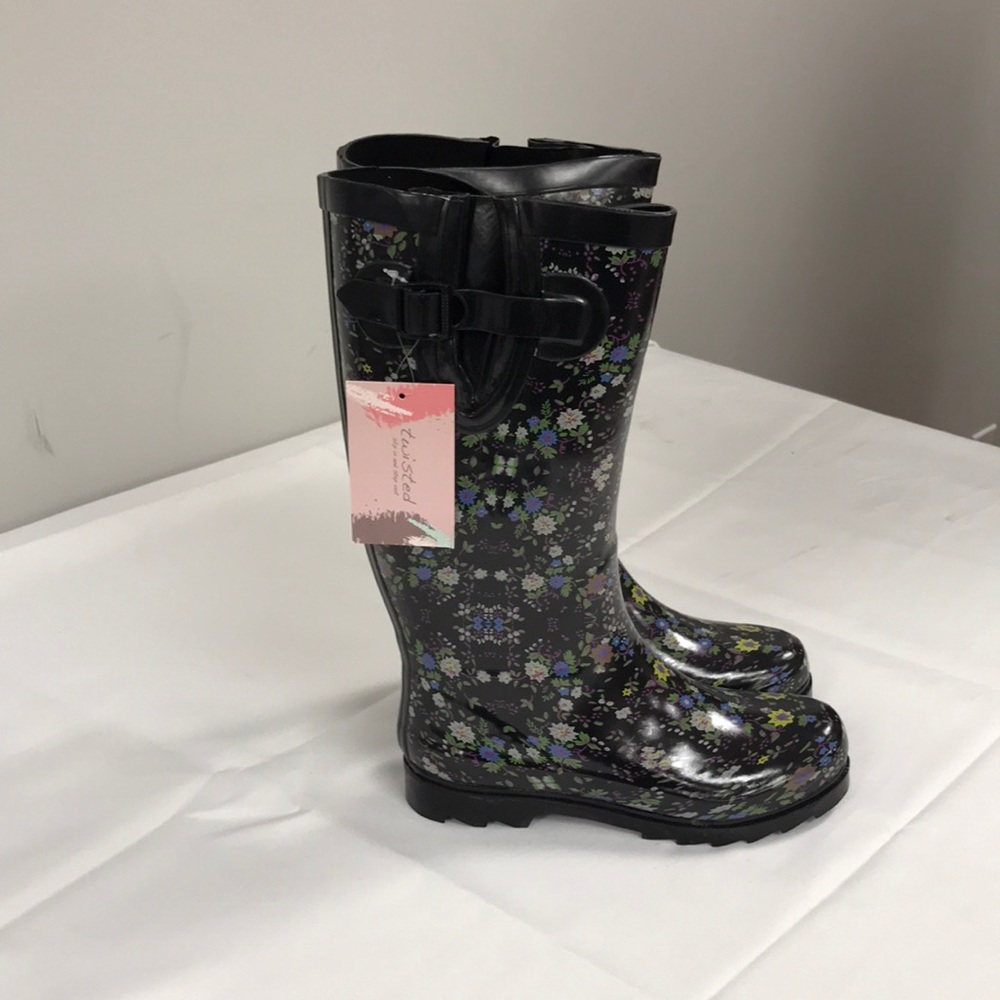 Twisted womens rubber rain boots size 7 US